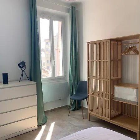 Cosy 55 M2 Avec Balcon Proche Centre Historique Et Apartament Tulon