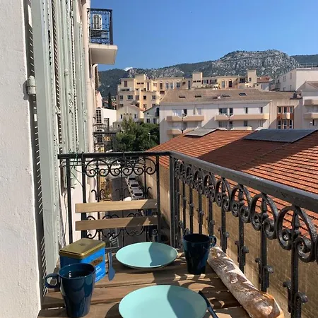 Cosy 55 M2 Avec Balcon Proche Centre Historique Et Apartament Tulon