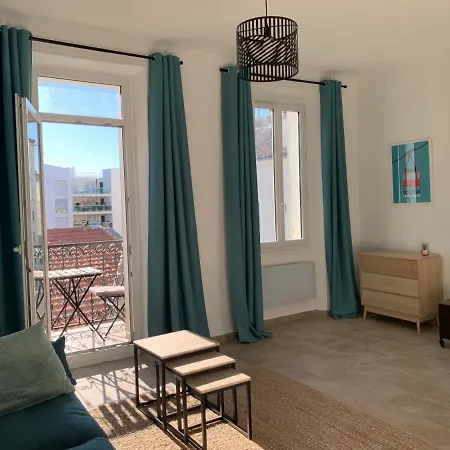 Cosy 55 M2 Avec Balcon Proche Centre Historique Et Apartament *