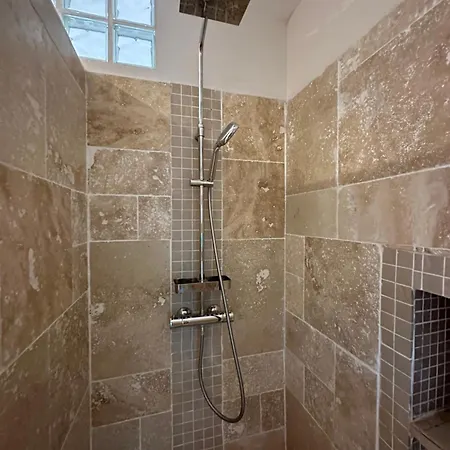 Cosy 55 M2 Avec Balcon Proche Centre Historique Et Apartament Tulon